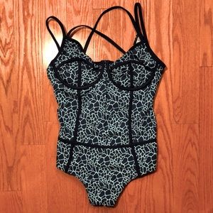 Amiani One Piece Bustier Style Animal Print Swimsuit Sz XXL